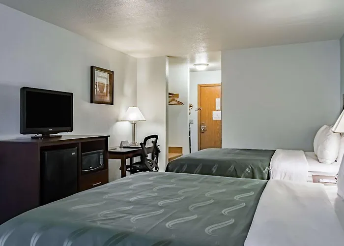 Quality Inn & Suites Vancouver North