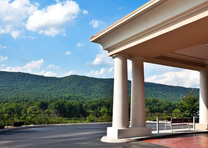 Holiday Inn Express Hotel & Suites Harriman By Ihg