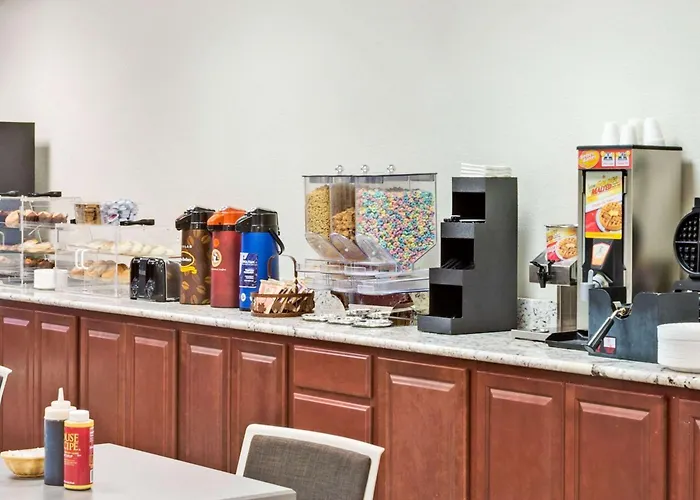 Microtel Inn & Suites Urbandale