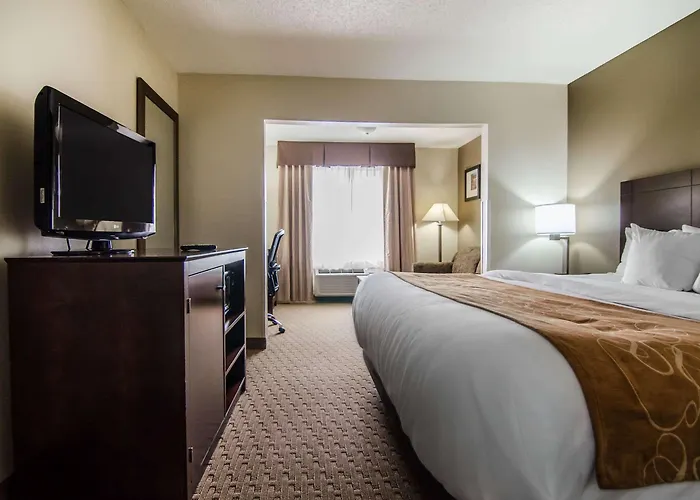 Quality Suites St. Joseph