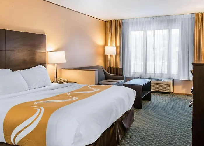 Quality Inn & Suites Houghton Downtown
