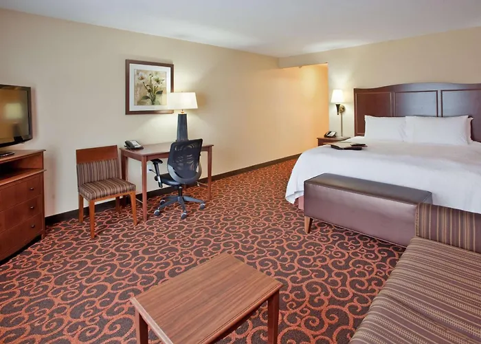 Hampton Inn & Suites Watertown