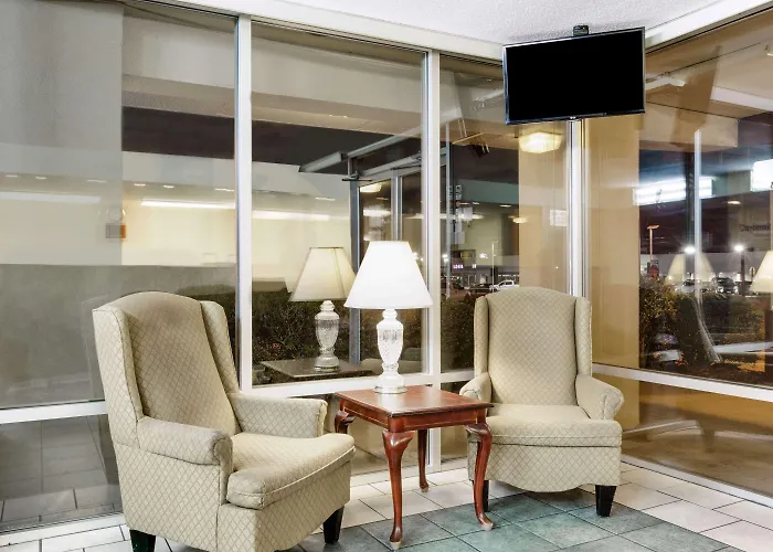 Days Inn By Wyndham Muscle Shoals