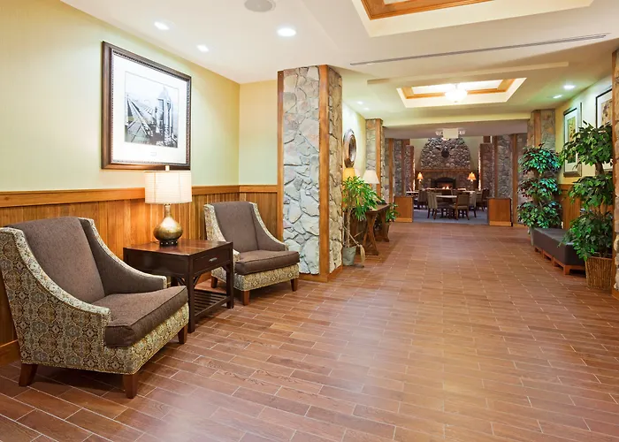 Comfort Inn & Suites Mountain Iron And Virginia