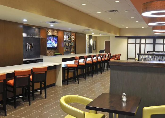 Holiday Inn And Suites Charleston West By Ihg