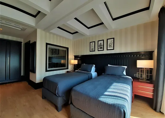 Hotel Marina Bay Goecek