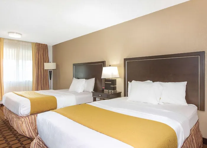 Umpqua Valley Hotel