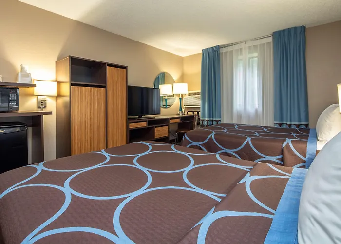 Super 8 By Wyndham Steubenville