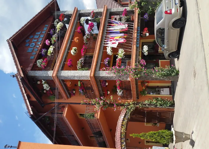 Max International Hotel
