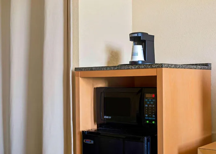 La Quinta Inn & Suites By Wyndham Sunrise