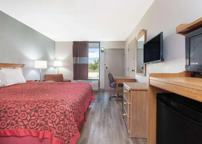 Days Inn By Wyndham Clinton - Laurens I-26