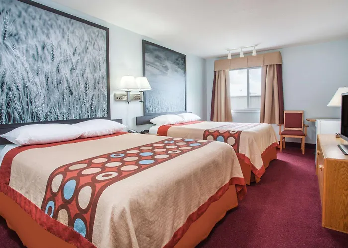 Super 8 By Wyndham Kindersley