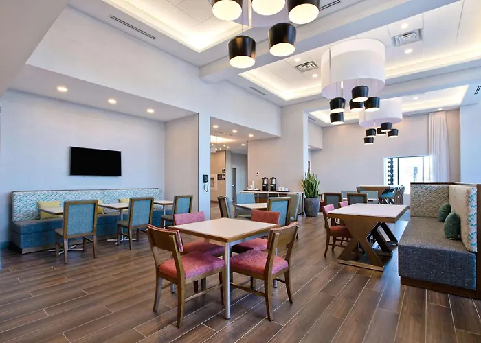 Hampton Inn&Suites Ottawa West, Ontario, Canada