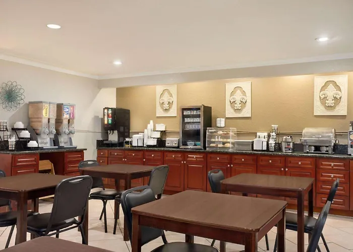 Baymont By Wyndham Kansas City Ku Medical Center