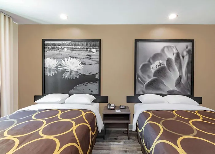 Super 8 By Wyndham Houston Nw Beltway 8-West Rd