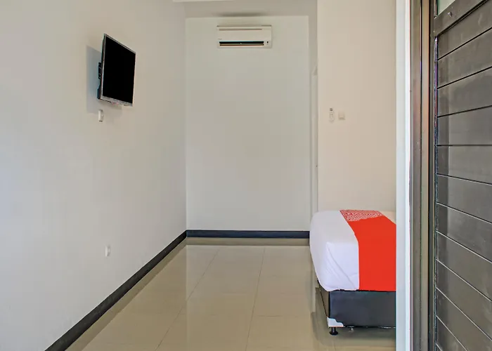 Oyo 3841 Wisma 25