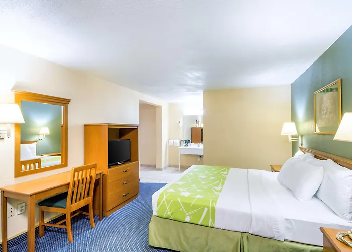 Rodeway Inn And Suites