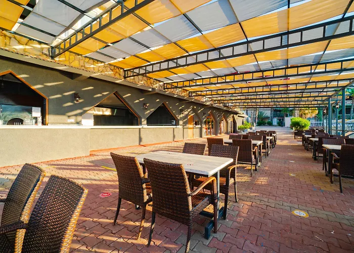 Senza Garden Holiday Club