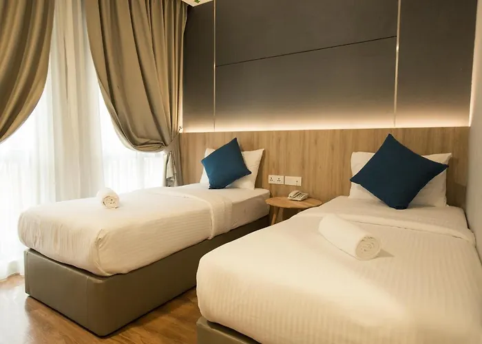 Hotel Ciq, Jalan Trus