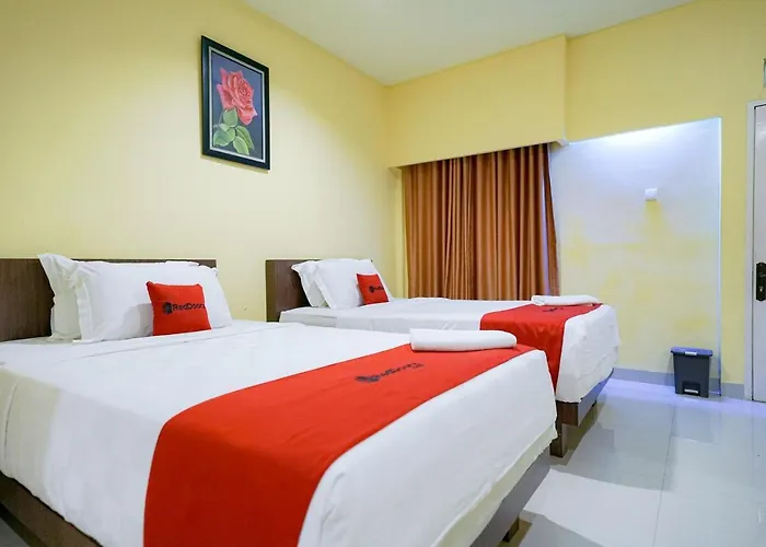 Reddoorz Plus @ Jalan Fl Lumban Tobing Sibolga