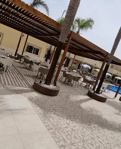 Hotel Beach Club La Perle