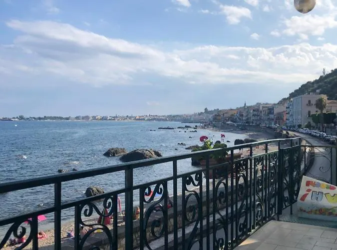 Hostel Beach House