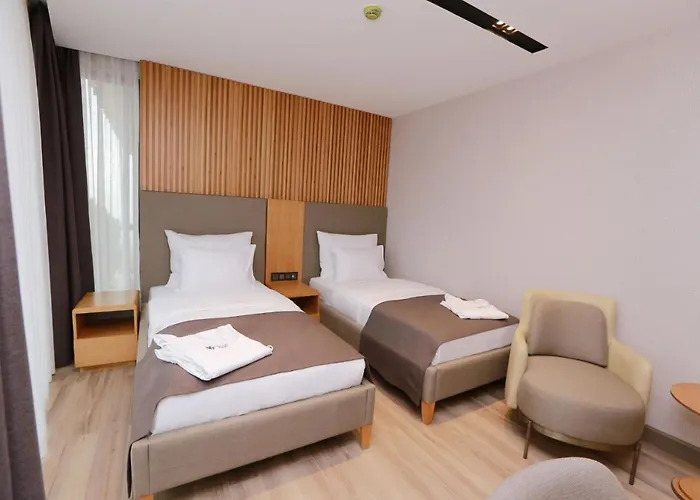 Pikola Otel