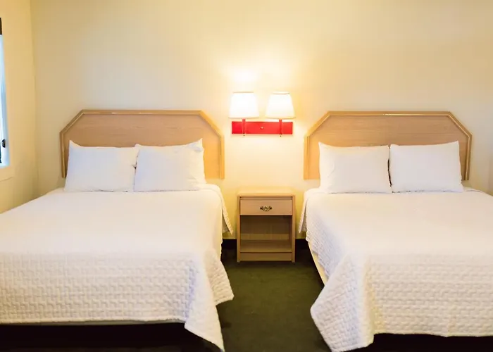 Two Sunsets Hotel