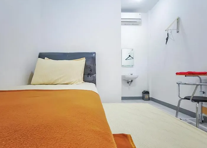 Shekinah Homestay & Cafe Waikabubak Redpartner