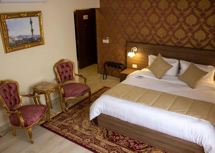 Khan Khediwe Hotel