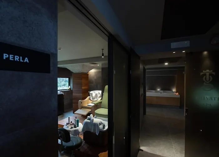Gold Tower Lifestyle Hotel