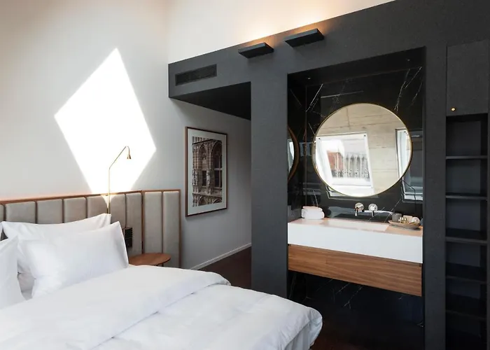 Legend Hotel