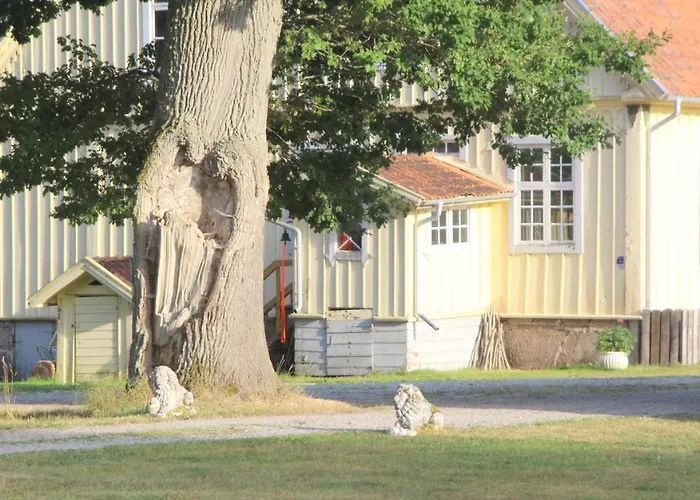 Yxkullsund Saeteri B&B - Manor & Estate Since 1662