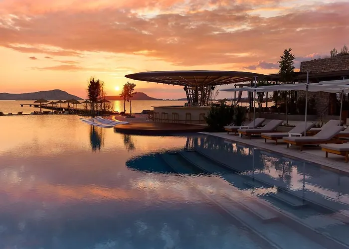 W Costa Navarino