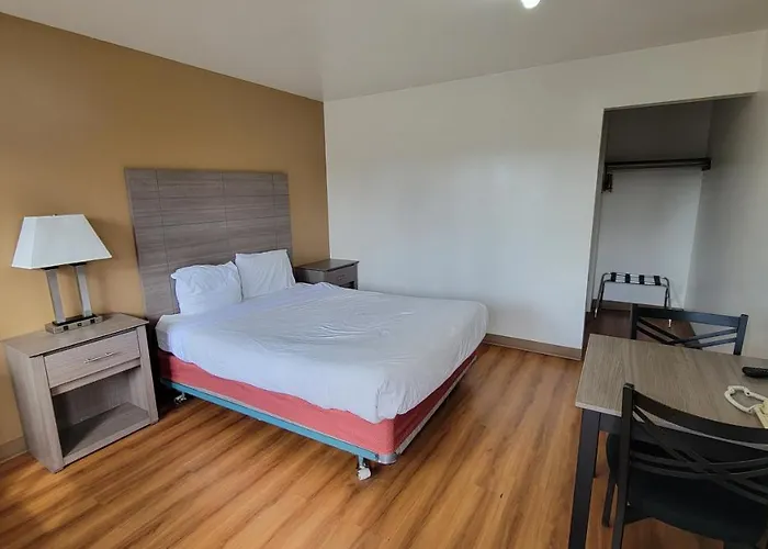 Kalama Hotel