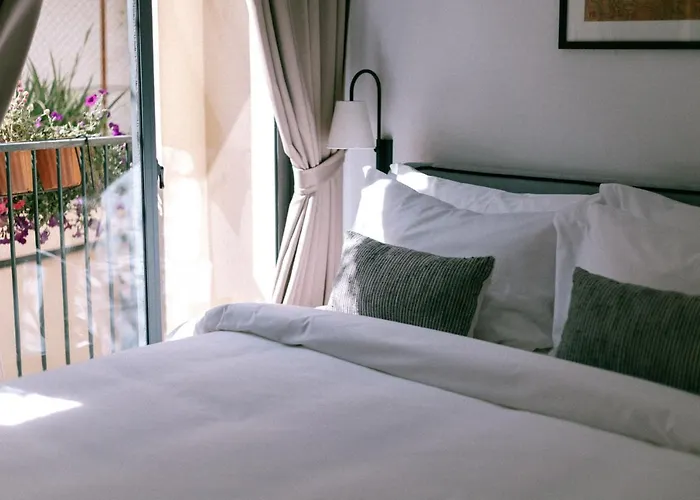 La Chronique Hotel
