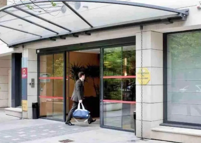 Ryan Homes - In Aparthotel - La Defense