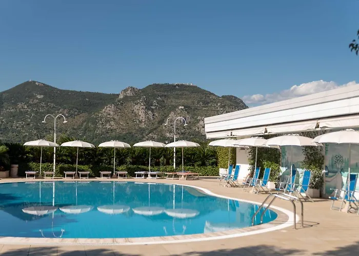 Edra Palace Hotel & Ristorante
