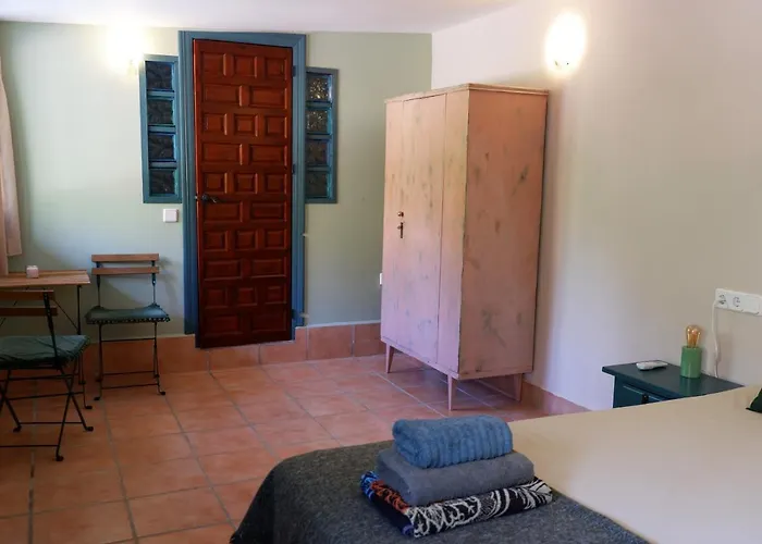 Vegan Guesthouse Finca Pereila