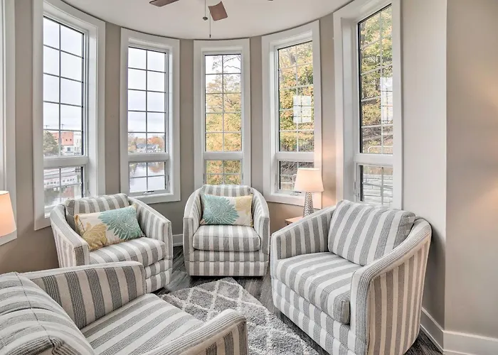 Luxe Manistee Condo W/ Balcony & River Views!