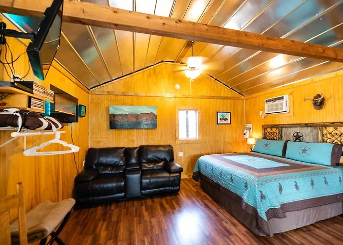 Walnut Canyon Cabins