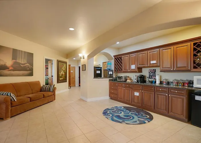 Summit Villa Bnb