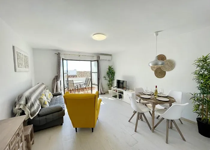 Dona Lola Miriam - Nice Duplex 1 Bedroom Apartment With Open Sea Views Close To Restaurants And Bars Between Marbella And Fuengirola - Costa Del Sol - Cs166