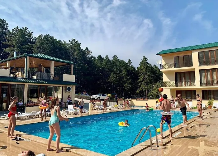 Hotel Surami