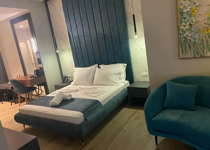Domus Hotel & Apartments