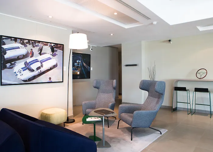 Grand Prix Hotel & Restaurant