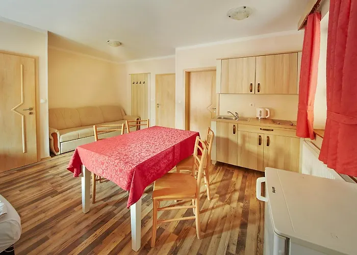 Rute Hotel And Apartments