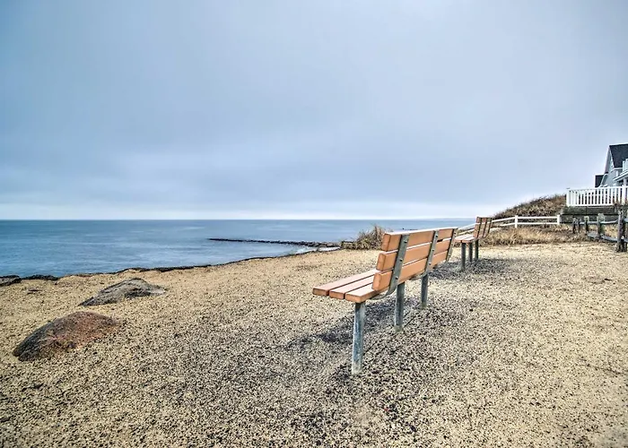 Walk To Beach: Bright & Cozy Cape Cod Studio!