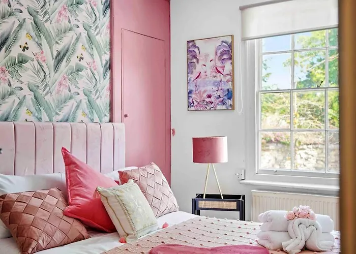 St Augustines 10 Bed Themed House Villa Canterbury