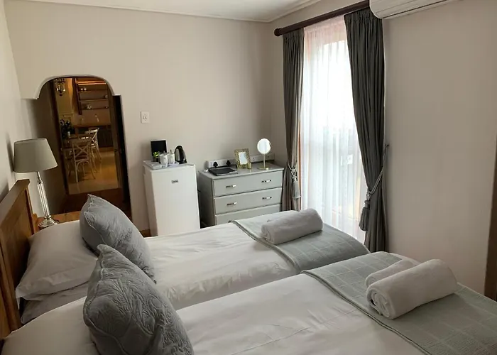 Avenues Guest House